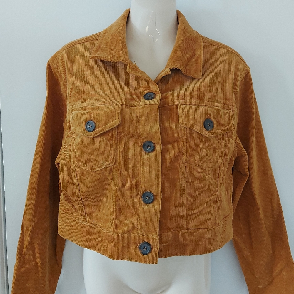❣️Ladies Love Tree crop jacket size M (#407)✅️